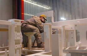 Montage einer Baugruppe für den Hochseeeinsatz