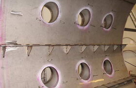 Farbeindringprüfung bei Gasbehälter